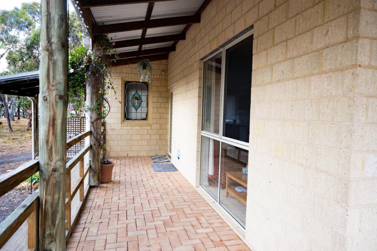 Kendenup Cottages And Lodge Ngoại thất bức ảnh